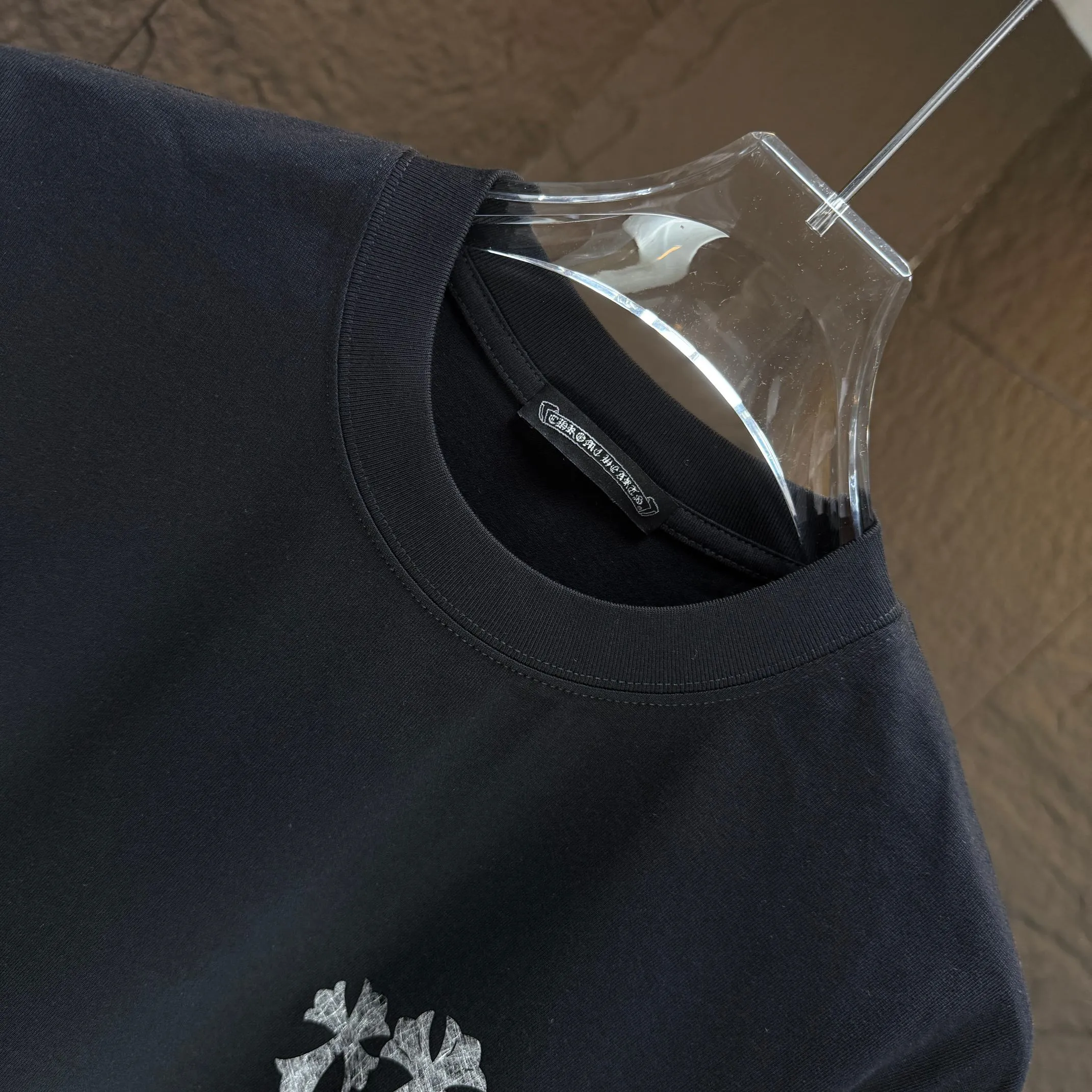 🅿️230 CH* Crow Heart* 2025 autumn and winter new thick long-sleeved T-shirt 320g pure cotton Sanskrit cross logo silver thread Color: Black White Angora Red Size: S M L XL